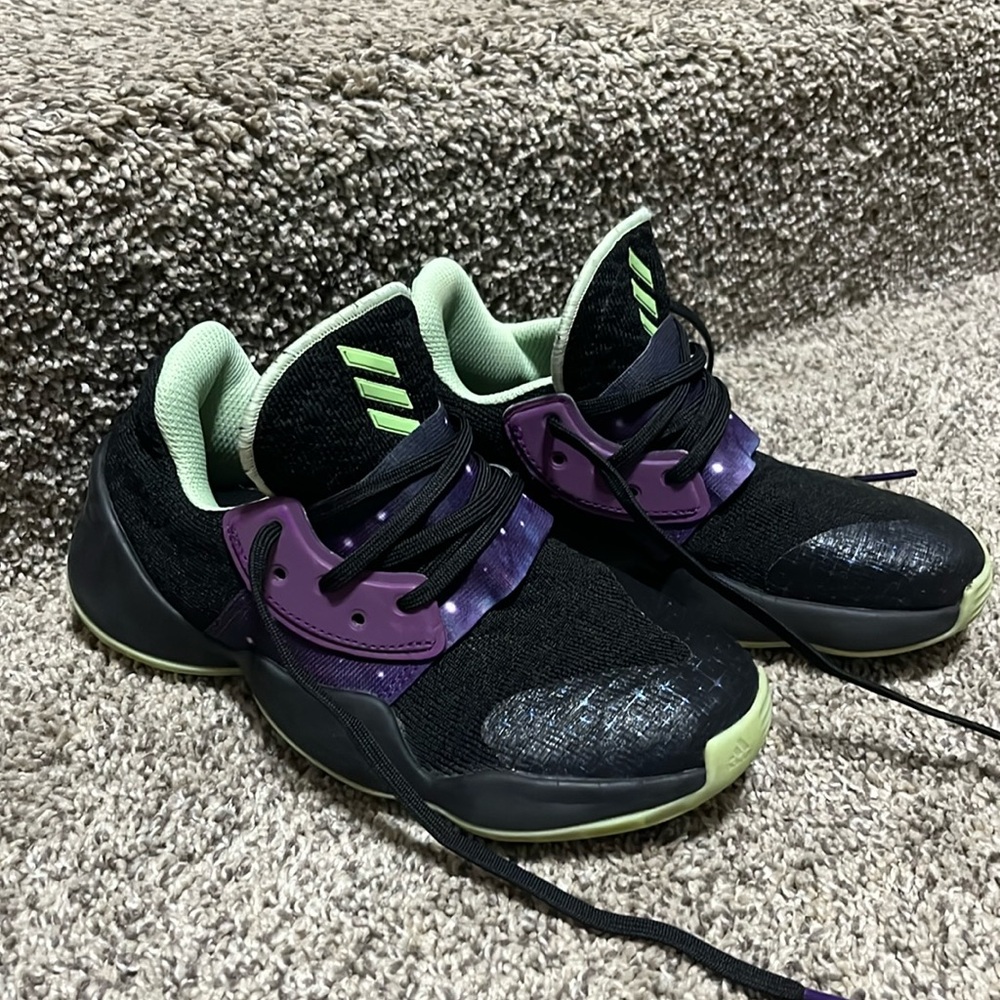 Adidas Harden Vol. 4 unisex Basketball Shoes. Little kids size 1.